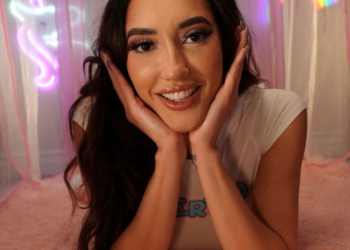 Chloe Amour Invites Fans to Nominate Her for the 2025 Cammy Awards