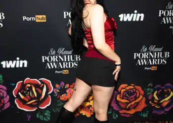 Yhivi WINS Her 1st Pornhub Award - Image 01 (June 4, 2026)